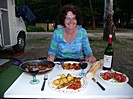 Marie-Luise beim Abendessen